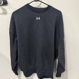 Womens under armour black crewneck size medium